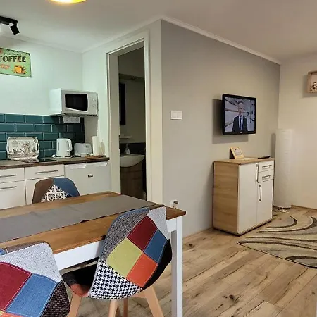 Bike & Garden Relax Apartment Balatonfured